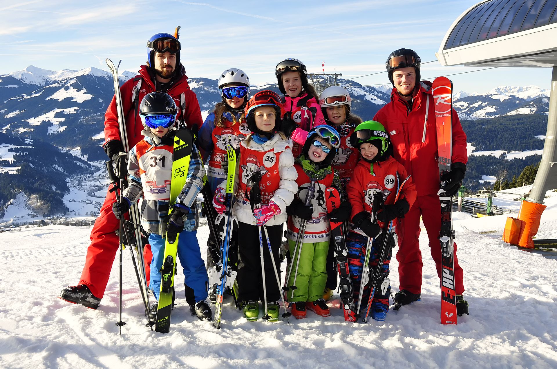 files/upload/kinderkurse/skischule-alpin-gruppenfoto-kinder-1.jpg